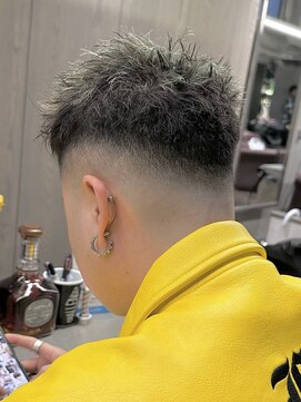 スキルセカンドハウス 天神(SKILL SECOND HOUSE) ジェットモヒカン スキンフェード メッシュ