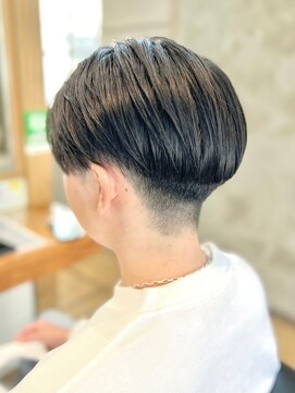 ポルム パプリカ(polum paprika) 清潔感黒髪暗髪ナチュラルメンズカットツヤ髪刈り上げマッシュ