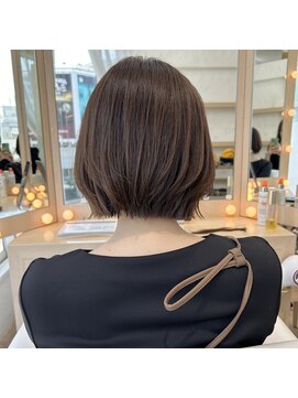 エレノア 渋谷公園通り店(Eleanor) 切りっぱなし×ナチュラルレイヤーボブ