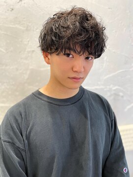 アーリー(Ali'i) 無造作パーマ2wayアップバング束感ショート刈り上げマッシュ