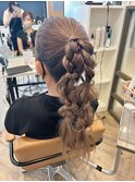 ツインポニーヘアアレンジ