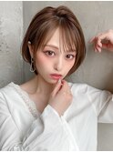 ひし形ショートイメチェン美髪耳かけショートホワイトブロンド