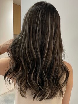 ヘアサロンラルガ 下曽根店(Hair salon Raruga) ハイライトカラーミルクティーベージュレイヤーカット