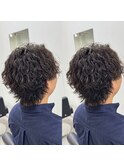 ツイストスパイラルパーマセンターパートウルフ