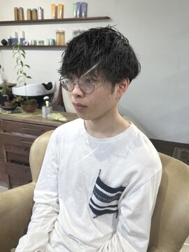 シラス(SiLasu) ツイスパ立体感メンズショートマッシュ