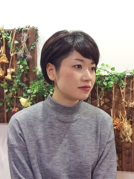 ヘアーサロン チカ(HAIR SALON CHIKA) 刈り上げ黒髪ショート