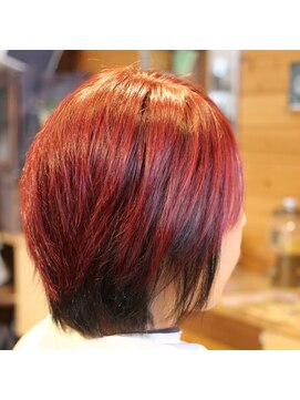 カシュカシュヘア(Cache-Cache hair) レッドカラー　～ブリーチなし・逆インナーカラー～