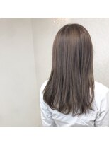 ヘアーアンドメイク ドレス(DRESS)&nbsp;ナチュラルアッシュカラー