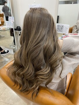 カルマ(KARMA) アッシュベージュ！