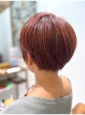 耳透け丸みショートもピンクブラウンでかわいい印象に◎