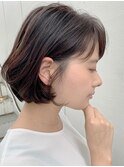大人かわいい耳かけショートボブ｜白髪ぼかしスタイル