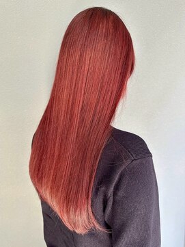 ヒース 姪浜(Heath) レッドピンク 暖色カラー ツヤ髪 ブリーチ 20代30代 ストレート