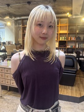 ヒカリス 中崎店(HIKARIS) 似合わせカット/ハイトーン/大阪梅田/中崎町