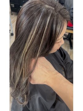 スリースター(THREE STAR) 【THREESTAR】髪質改善うるつやハイライト☆