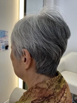 富士見ヶ丘ショートくびれショートイルミナカラー顔周りレイヤー