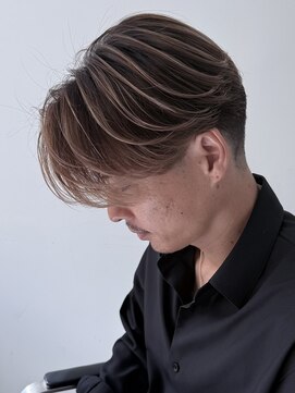 カット　バレイヤージュ　ハイライト　デザインカラー