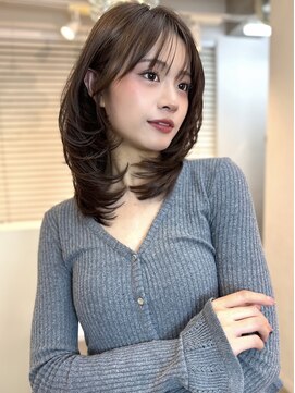 ミディアムレイヤーバタフライカット髪質改善ハイレイヤーカット
