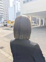 カラフェ(carafe)&nbsp;切りっぱなしボブ/髪質改善カラー/ヘーゼルベージュ/札幌大通