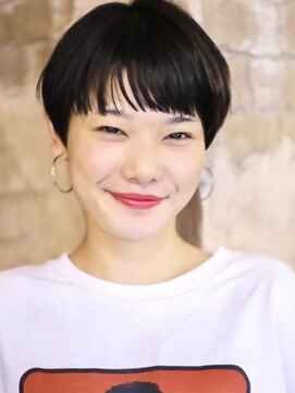 マギーヘア(magiy hair) ラフな抜け感小顔ベリーショート耳出し前髪あり/nico/下北沢