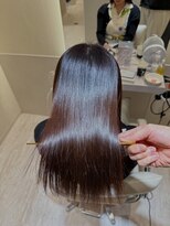 エレノア 四条烏丸店(Eleanor)&nbsp;【山地】広がる髪も真っ直ぐすぎない美髪矯正