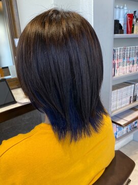 コエバイロゼオ(coe by Roseo) ウルフ×ブルーのインナーカラー