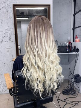 ワン(ONE) ホワイトグラデーション