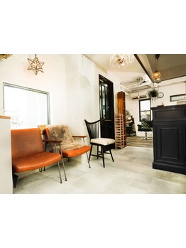 【キッズスペース/駐車場有】乾燥,白髪,うねり…様々なお悩みに対応◎いつまでも綺麗でいたい女性を応援♪