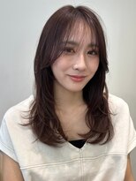 ノイカーム(noi Calm)&nbsp;顔周りレイヤーカットくびれヘアミルクティーベージュカラー