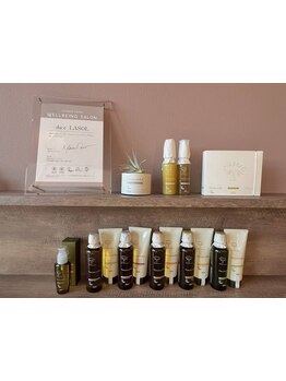 世界基準の認証を得たオーガニックカラー使用！肌にも髪にも優しいカラーで、艶やかな美髪へ。