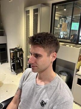 フランクスバーバーザスタンド(Frank’s barber the stand) ヘアスタイルF