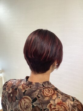 チャオ(CIAO) ボルドーショートスタイル