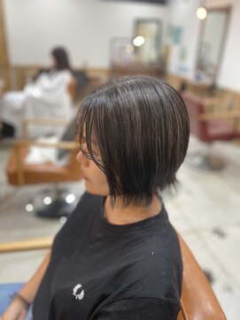 ノーム 横浜(NORM) グレー系ハイライトカラー