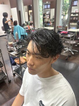 アンダーザサンスイート(Under The Sun SUITE) 波巻きサーフカール　センターパート