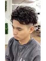 ユイマァルスロウ(YUIMARL SLOW) フェザーパーマ×メンズハイライト