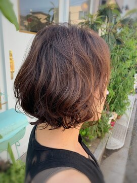 DAMANI 表参道 髪質改善/ヘッドスパ/ハイライト/白髪染め/白髪ぼかし/縮毛矯正 似合わせカット/ミディアムレイヤーカット[表参道駅]