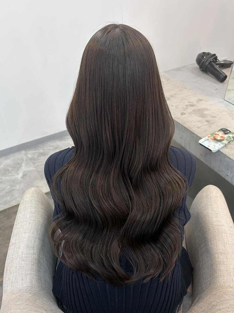 2026年夏】ミルクティーブロンドの髪型・ヘアアレンジ｜人気順