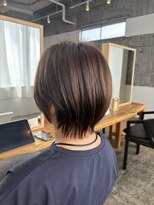 サイ(sai) 柔らかいベージュカラーとショートで大人かわいく♪
