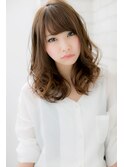 『ROMA』ベージュカラーハニーヘア大人も似合う小顔バング