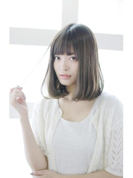 ポルトアズール(porteazur) カジュアルモードな重めボブ