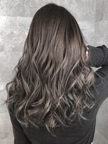 アンダーバーホワイト 天王寺阿倍野店(_WHITE)&nbsp;モノトーンアッシュ_グレージュ_ほつれウェーブ_大人セミディ