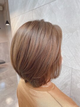ドゥマン(Demain) 透明感すもキーベージュ★小顔ショートボブ★