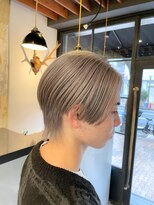 フローレア(Flow rare) ホワイトシルバー×メンズウルフ【岩本大樹】