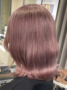 アミル(amiLe) ラベンダーピンク/ブリーチ1回/くびれカット/R