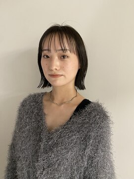 ハイ(HI) 外ハネコンパクトボブ