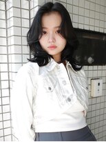 ラパンセ ブルー(LA PENSEE BLEU)&nbsp;くびれヘア　韓国　ミディアムレイヤー　ゆるふわミディアム