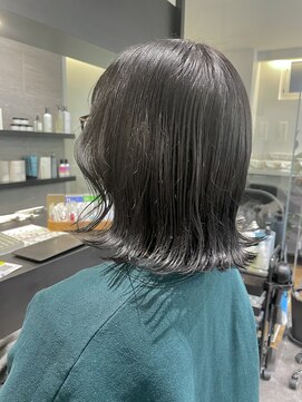 ケンジ 横浜(KENJE) グレージュ/地毛風/ボブ/外ハネ