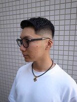 イントロバイフィーネ 渋谷(INTRO . by Fi-Ne)&nbsp;バーバーミドルスキンフェードアイロンパーマ/渋谷