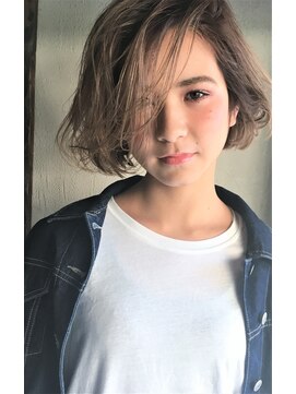 リマ(RIMA) 【RIMA】外国人風☆切りっぱなしなハネ感ボブと透明感ベージュ