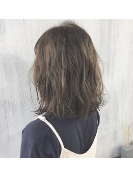 イコ 表参道原宿(ico) ブリーチなしでできるグレージュ  [ボブルフ オリーブベージュ]