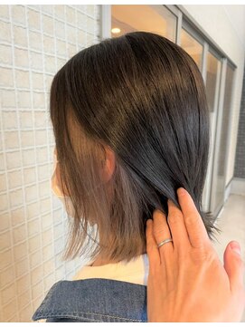 ヘアサロン アプリ(hair salon APPLI) 『 インナーカラー☆ 切りっぱなしボブ 外ハネアレンジ 』